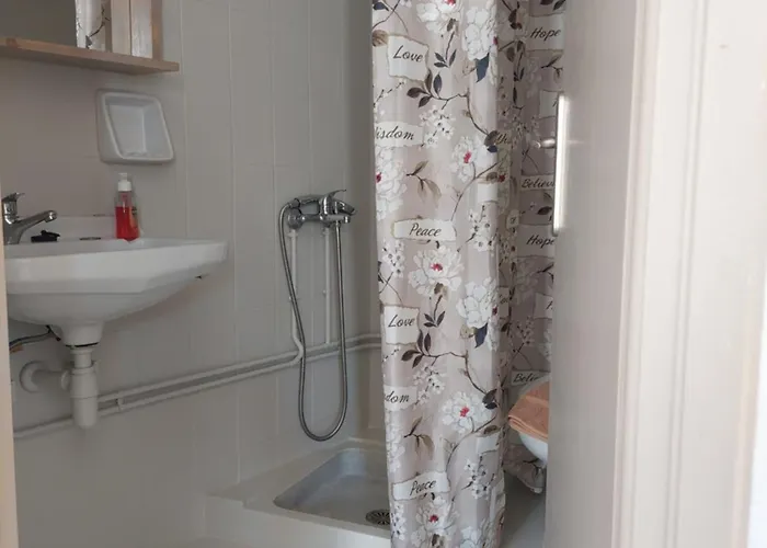 Tsakas Apartamento *