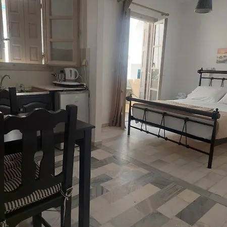 Tsakas Apartamento *